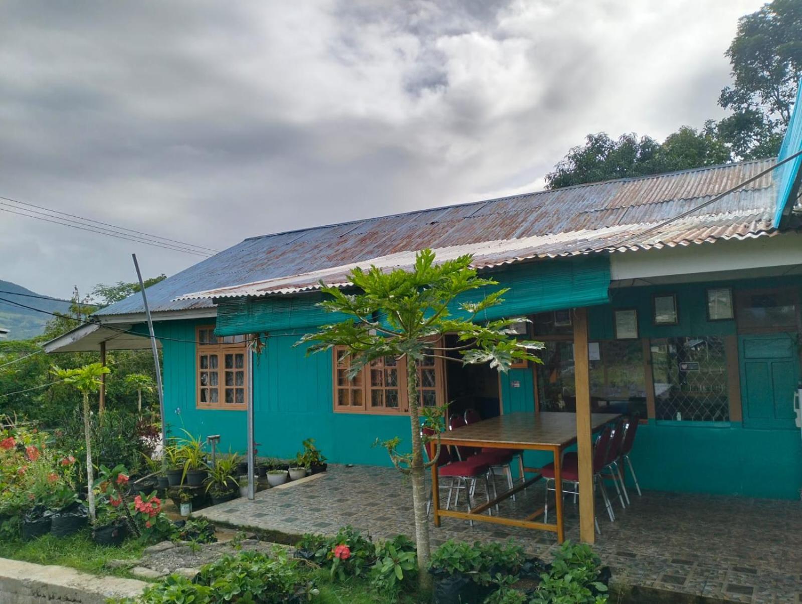 Hobbit Hill Apartamento Ruteng Exterior foto