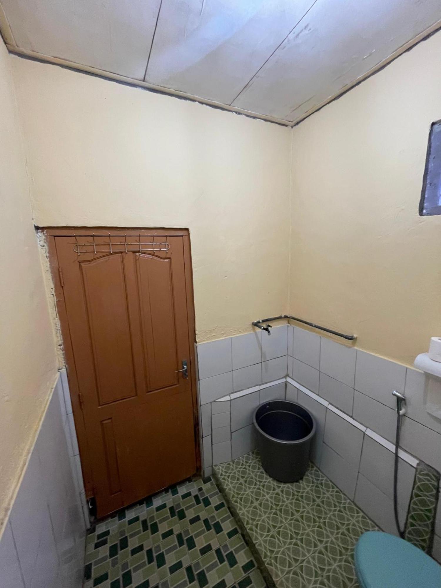 Hobbit Hill Apartamento Ruteng Exterior foto