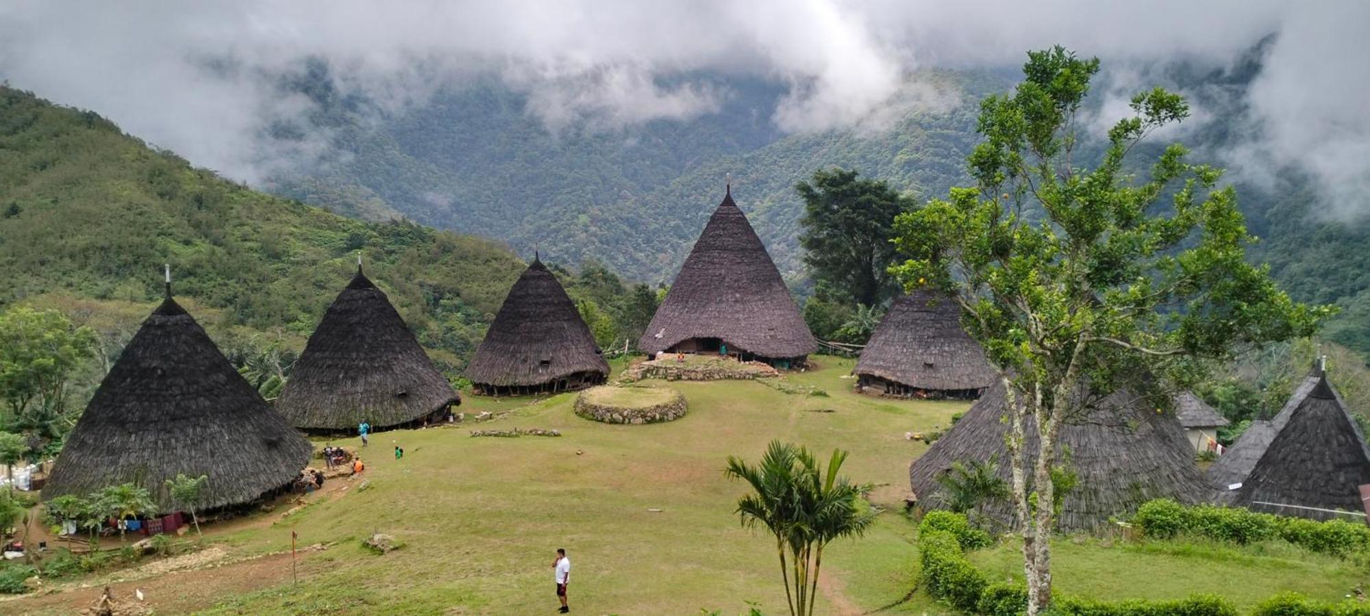 Hobbit Hill Apartamento Ruteng Exterior foto